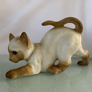 Vintage Cat Figurine - Large - Made in Japan - Ceramic